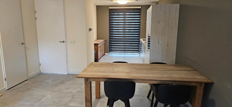 Dining area, kitchen