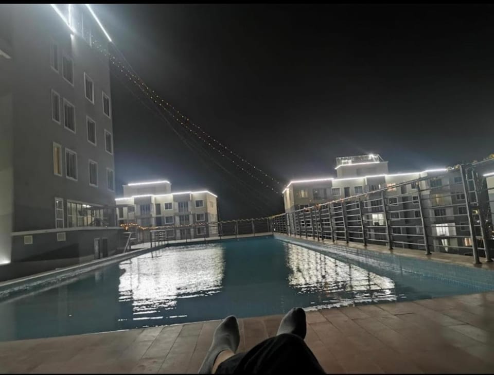 Property building, Night, Balcony/Terrace, Pool view, Swimming pool, Swimming pool