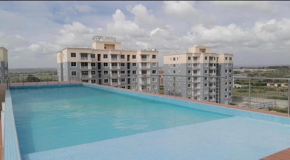 Property building, Day, Balcony/Terrace, Pool view, Swimming pool, Swimming pool