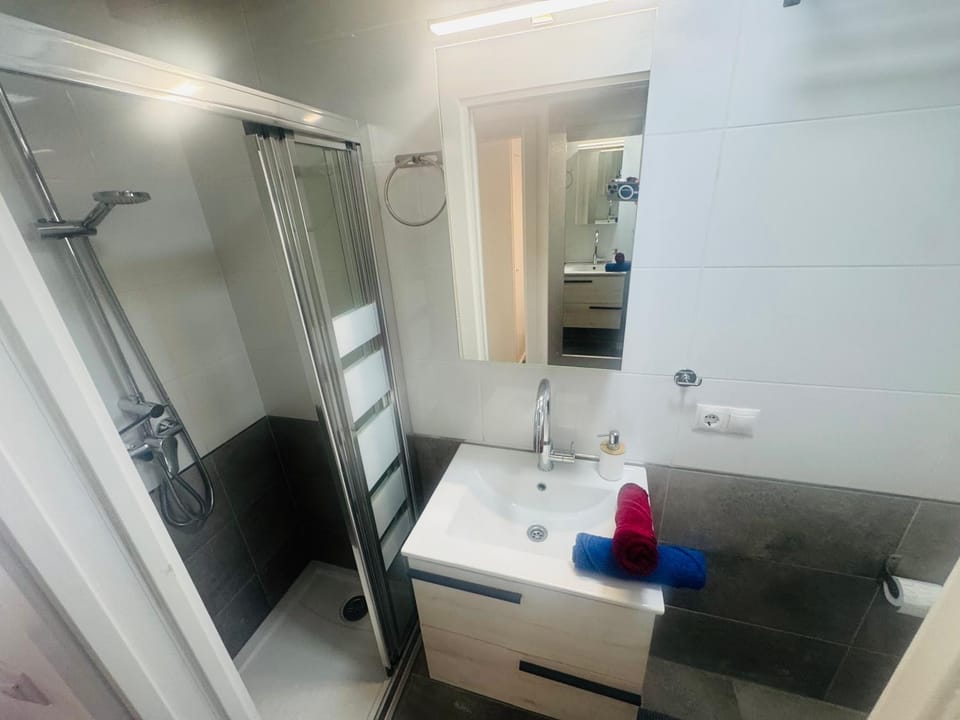 Calpe apartamento a 1 minuto de la playa parking vistas ideal parejas Apartment in Calp