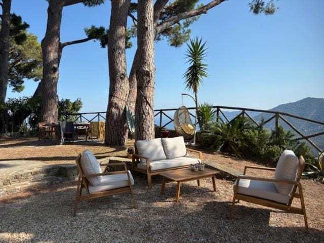 Riviera Panorama Retreat House in Liguria