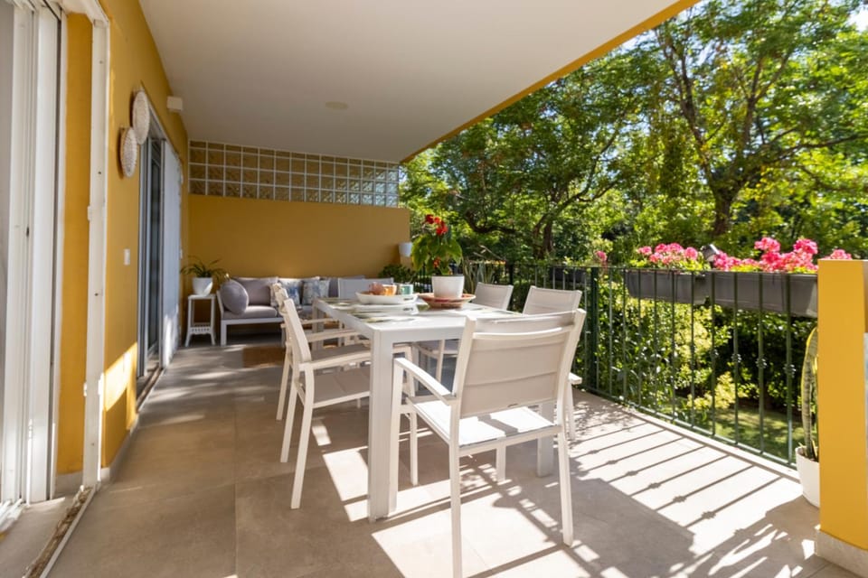 Patio, Spring, Garden, View (from property/room), Balcony/Terrace, Balcony/Terrace, Dining area, Garden view