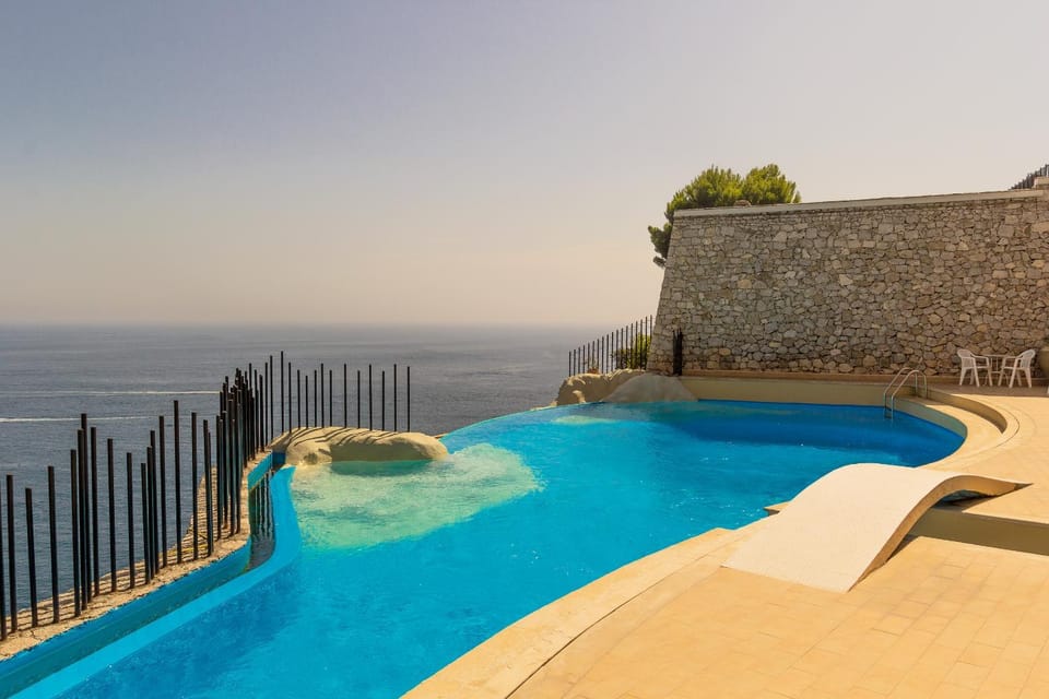 Day, Natural landscape, Pool view, Sea view, Swimming pool, sunbed