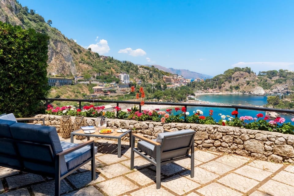 Spring, View (from property/room), Balcony/Terrace, Mountain view, Sea view