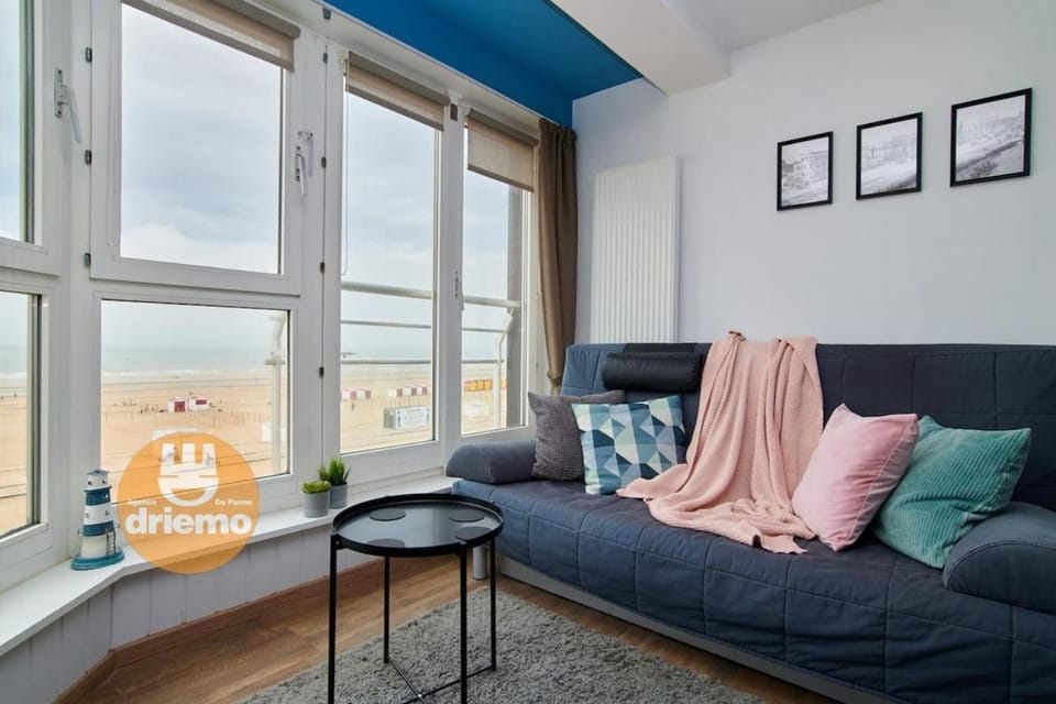 PAOL 0302 - 3rd floor with beautiful sea views Apartment in De Panne