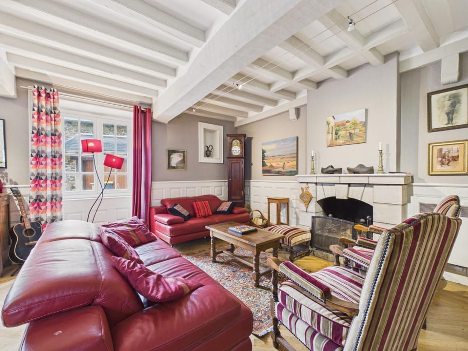 Communal lounge/ TV room, Living room