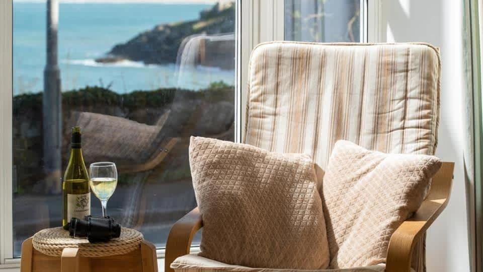 Low Tide-Private Parking-Beach View-Two Bedroom Apartment in Saint Ives