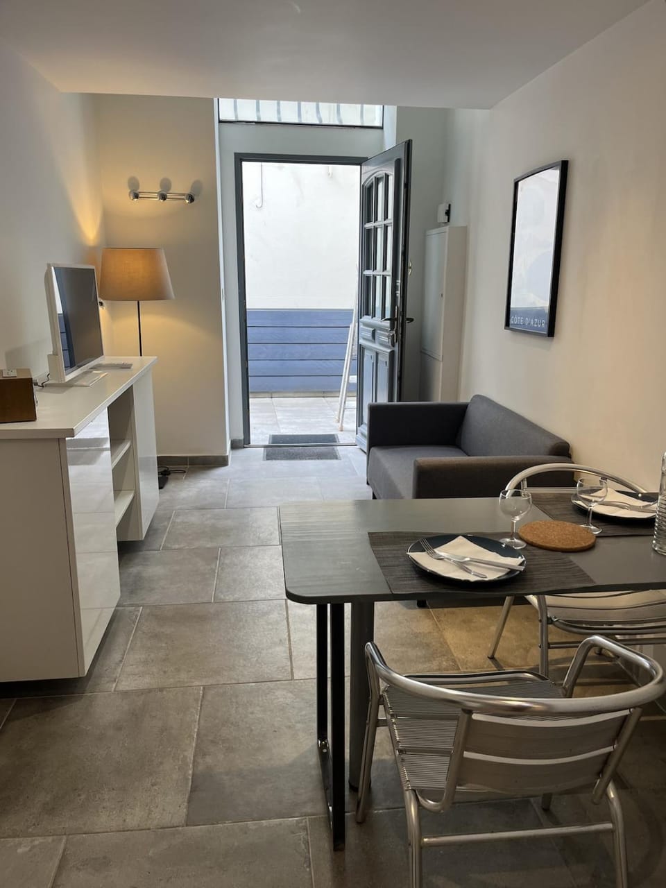 Living room, Dining area