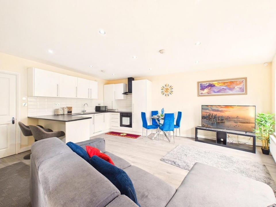 Kitchen or kitchenette, Living room, Photo of the whole room, Dining area