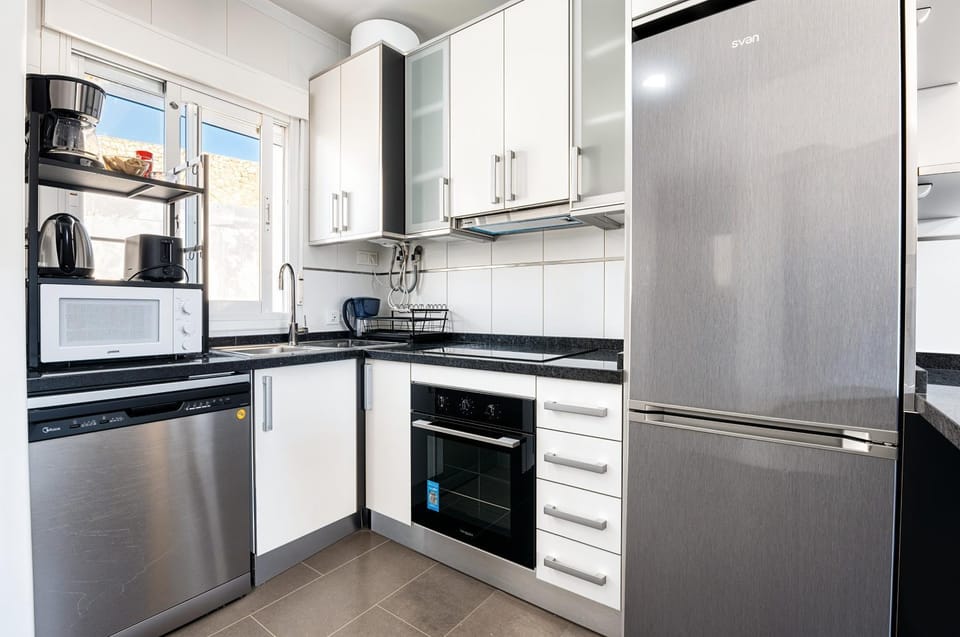 Kitchen or kitchenette, Living room