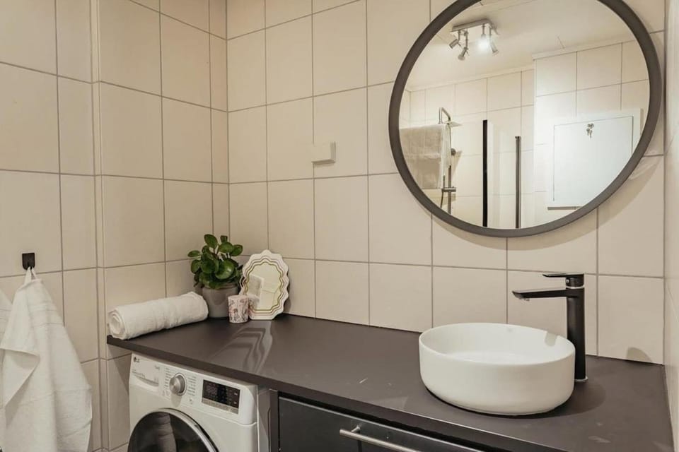 Corner apartment for 6 guests with a view & balcony Apartment in Bergen
