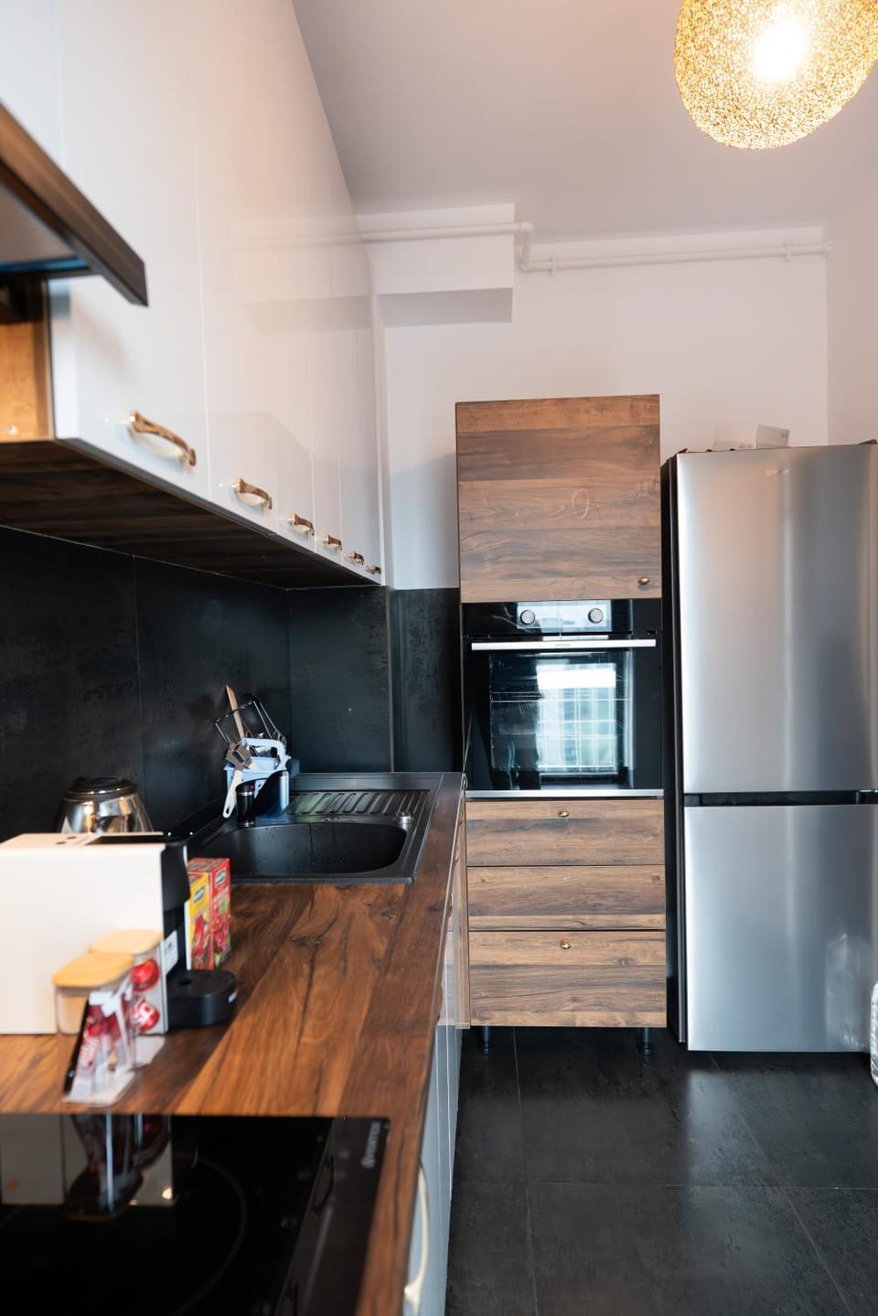 Soni Luxury Apartments 83 Plaza with Private Parking & Self Check-in Apartment in Bucharest