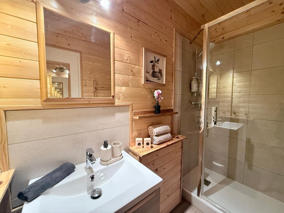 Shower, Bathroom