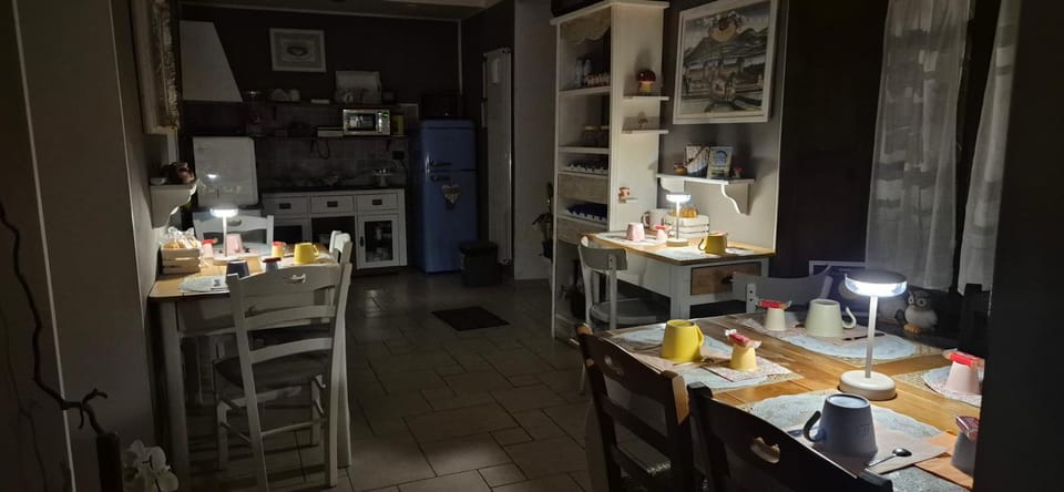 Dining area, Breakfast