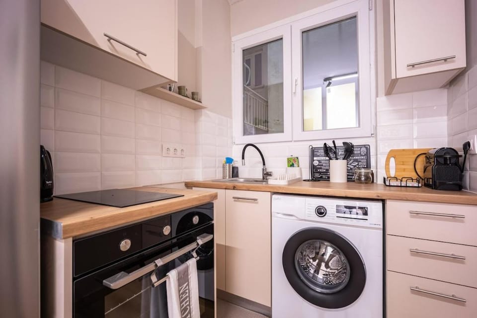 Kefi - Bright 2BR Athens Apartment Apartment in Athens