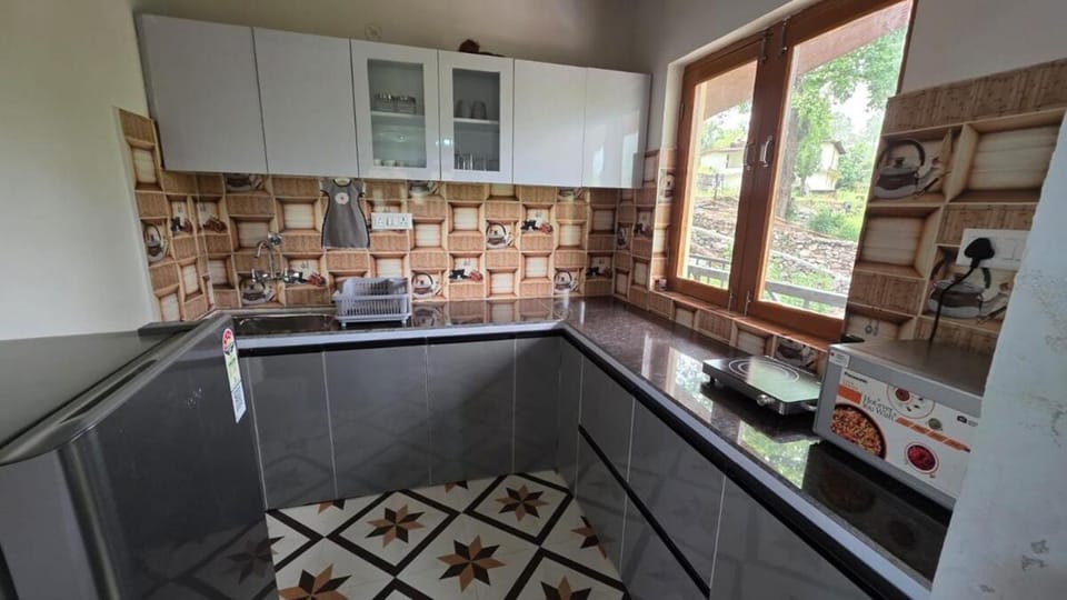 1BHK Lake View Retreat 200m to Naukuchiatal Lake Apartment in Uttarakhand