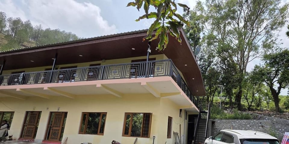 1BHK Lake View Retreat 200m to Naukuchiatal Lake Apartment in Uttarakhand