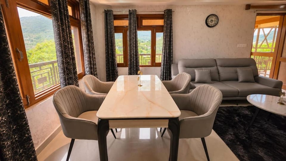 1BHK Lake View Retreat 200m to Naukuchiatal Lake Apartment in Uttarakhand