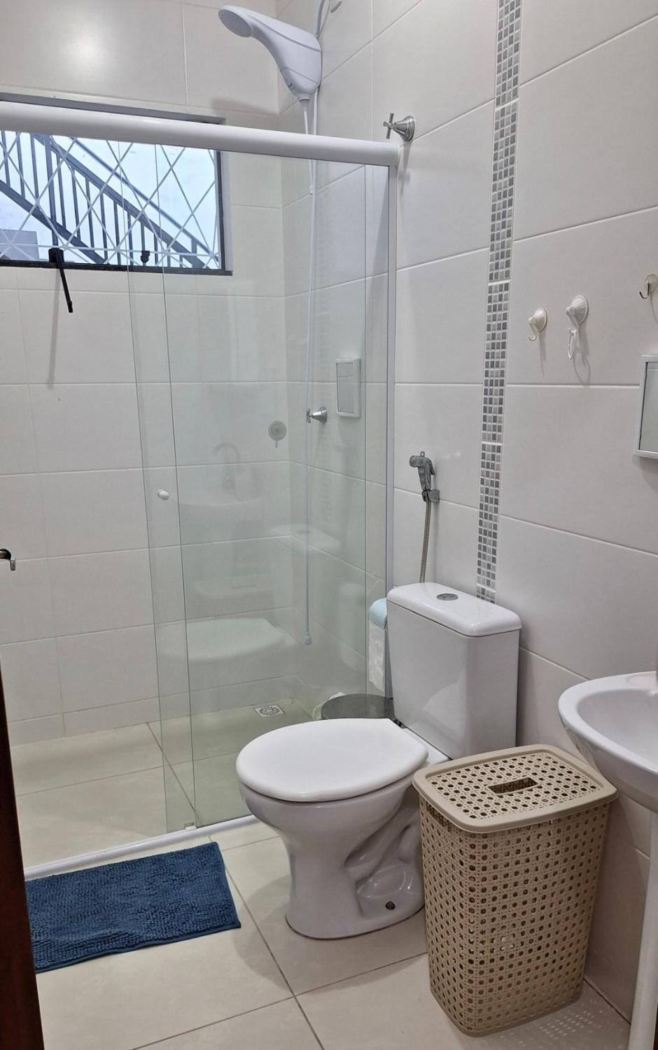 Shower, Bathroom, bidet, towels