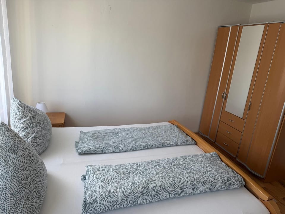 Bed, Photo of the whole room, Bedroom, wardrobe