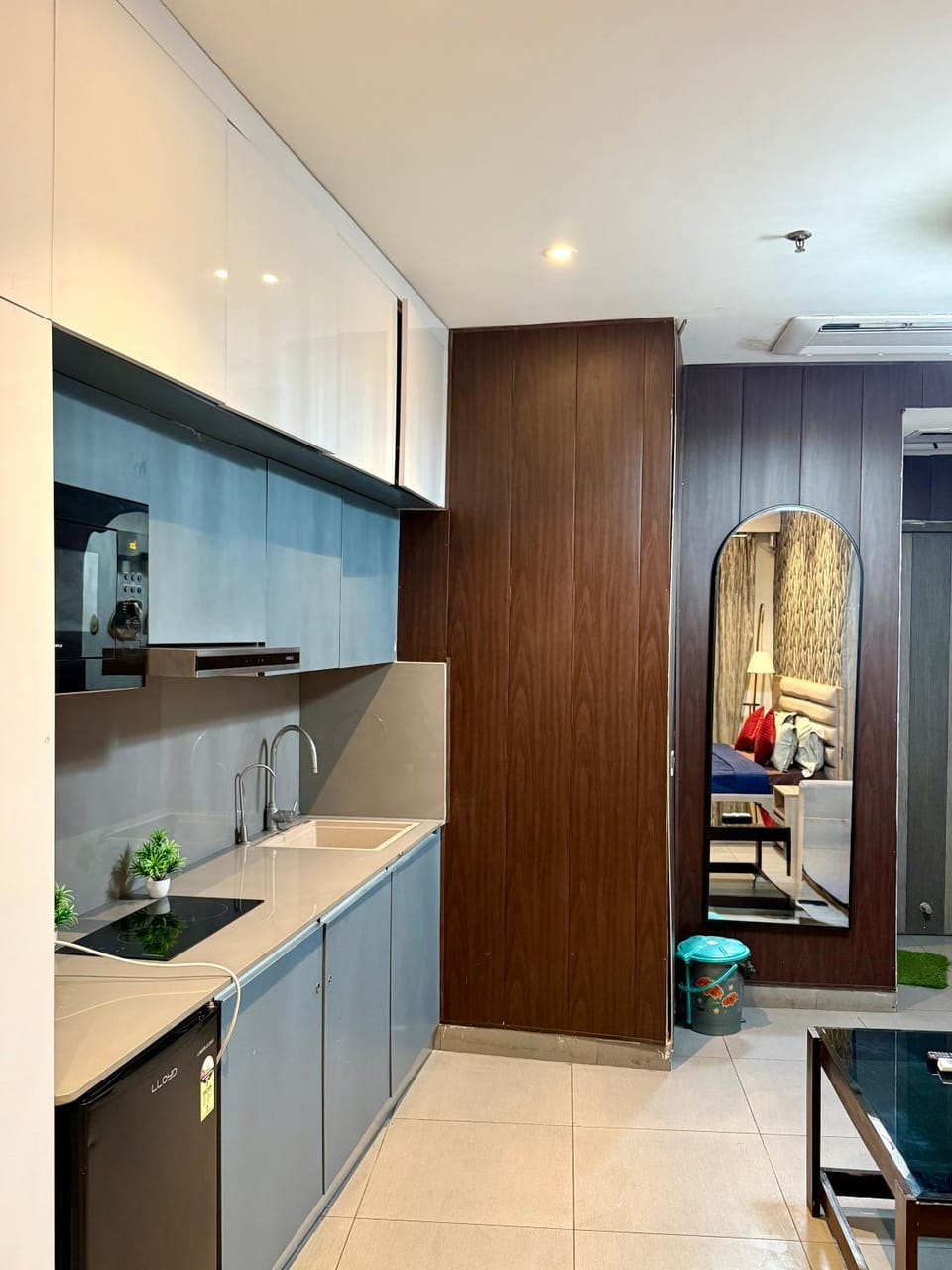 Luxury supernova stays Apartment in Noida
