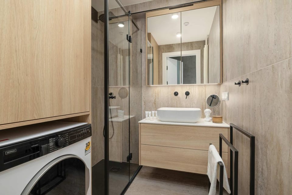 Shower, Bathroom, washing machine