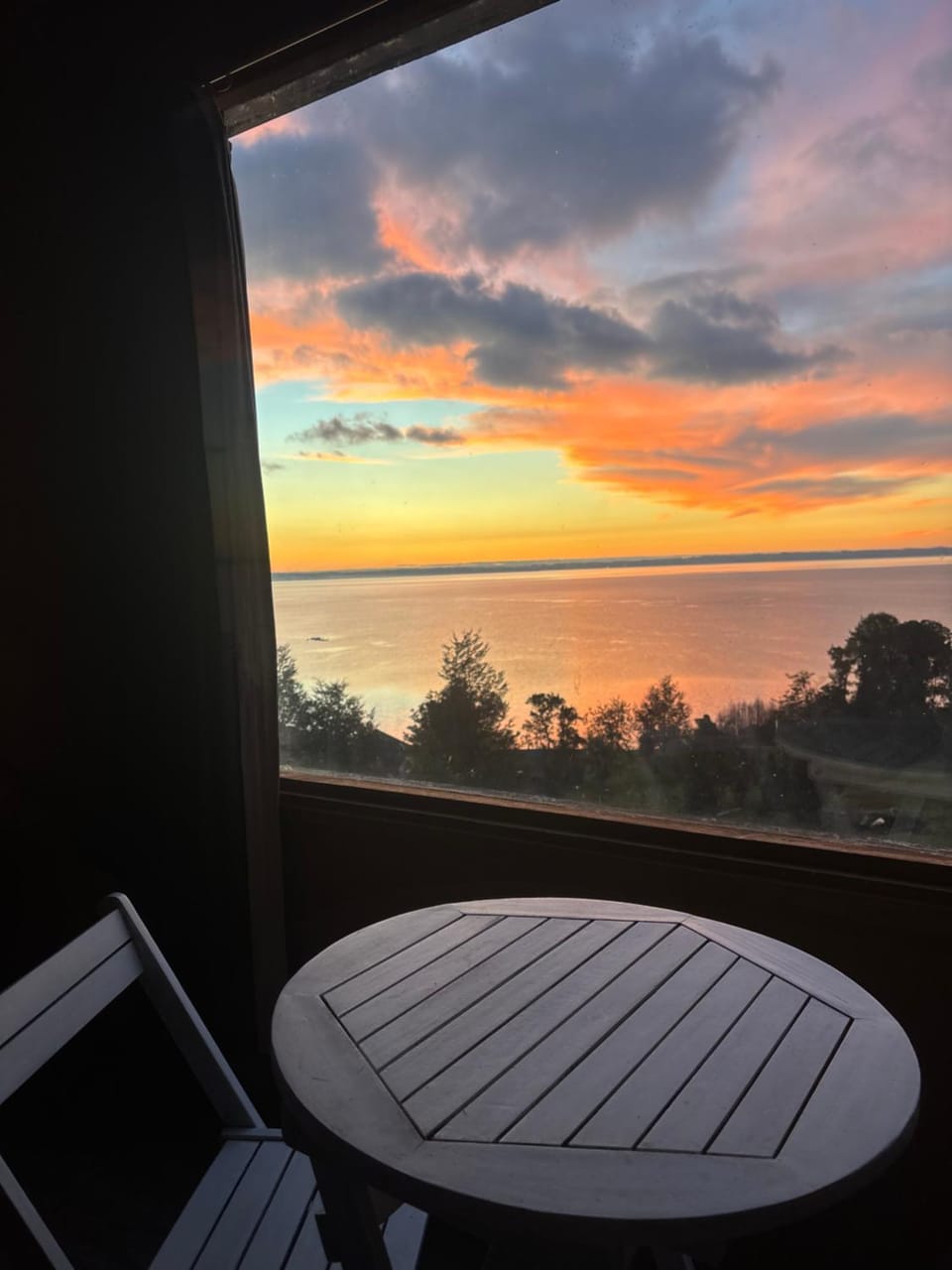 Cabin Puerto Varas lake view and tinaja Cabin in Puerto Varas