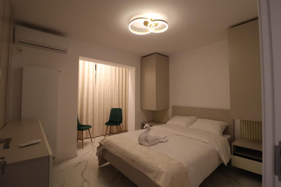 Bed, Bedroom, heating, internet, air conditioner