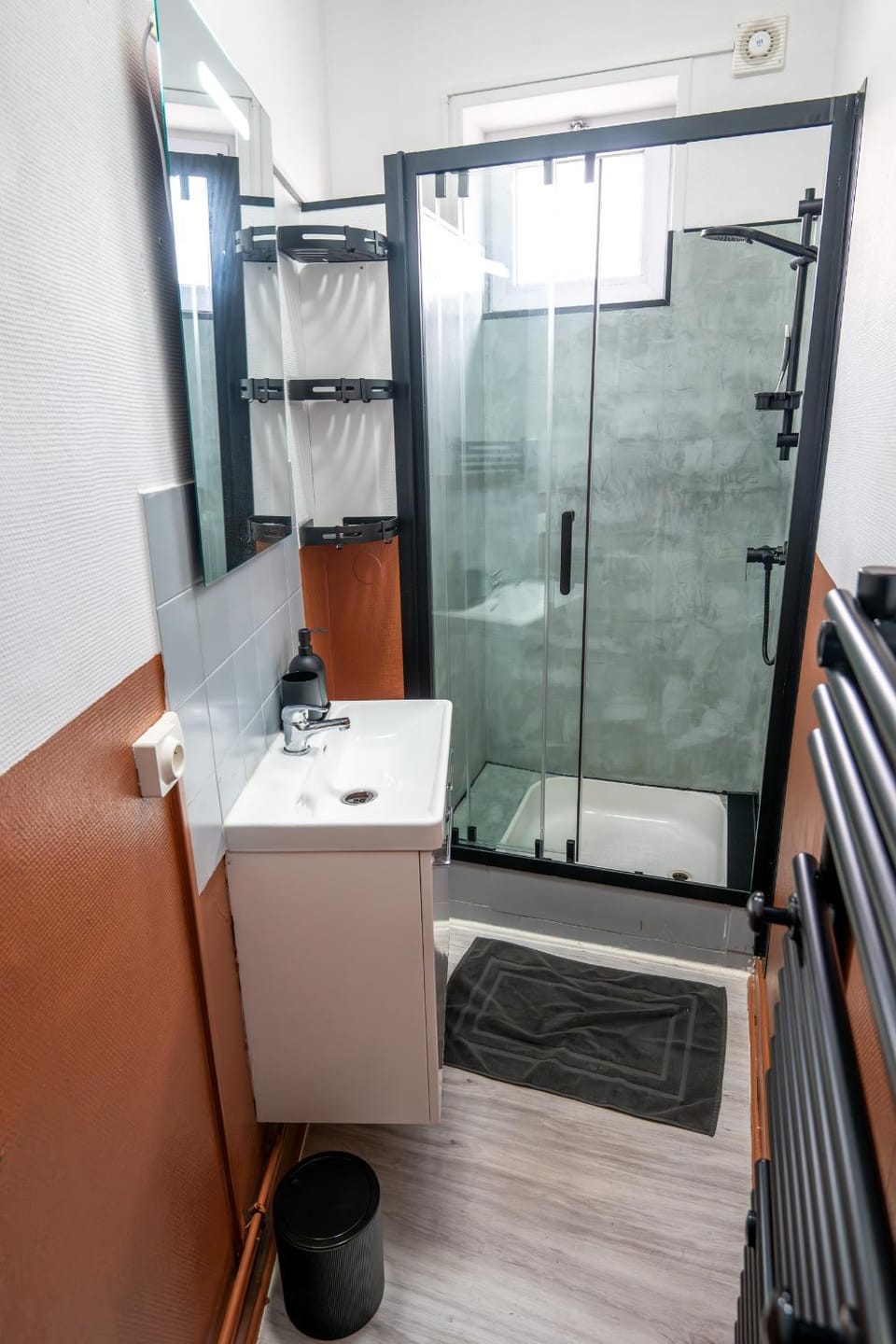 Shower, Bathroom