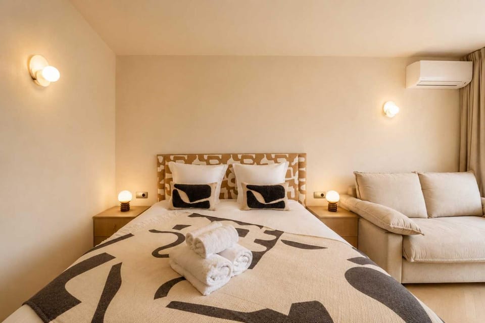 Living room, Bedroom