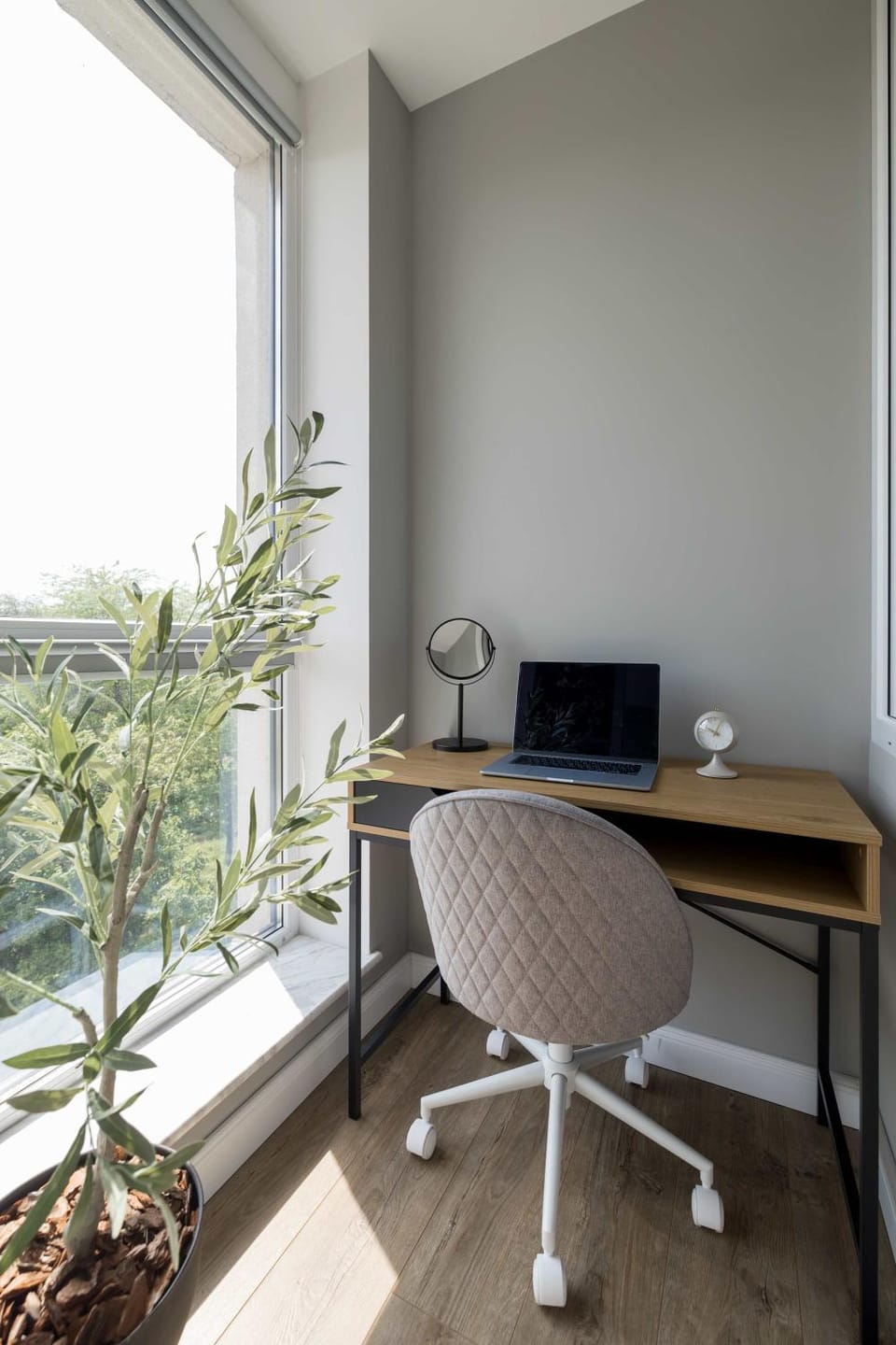 GrandStay - Designer 1BR with Park View King Bed Full Kitchen Washer&Dryer Free Parking Apartment in Chișinău