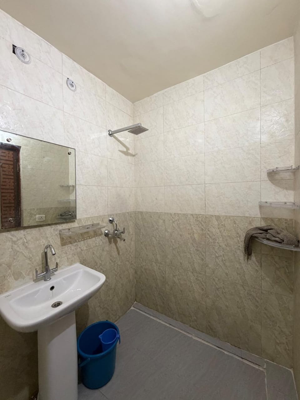 Varsha's Sadan Apartment in Agra
