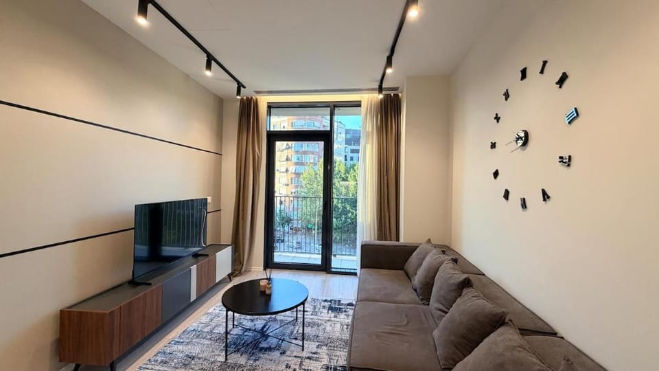 Communal lounge/ TV room, TV and multimedia, Living room, Seating area