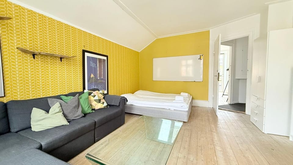 Living room, Bedroom