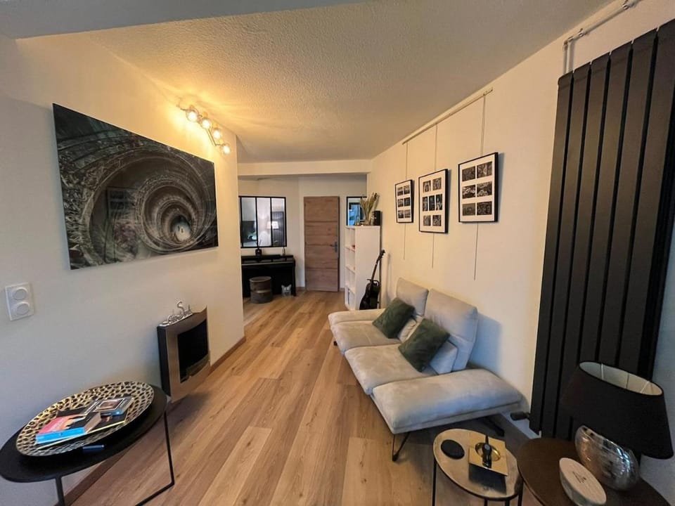 Ahshraya Art & Music Stay, Center Avignon 4p Apartment in Avignon