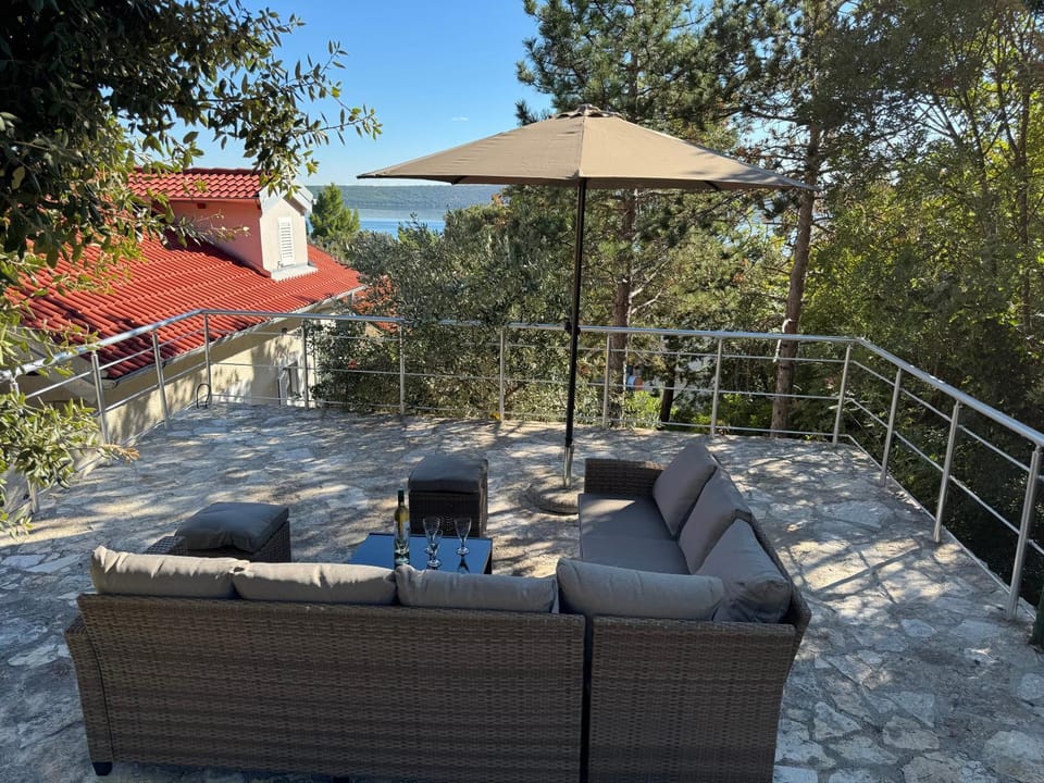Villa MIRO - Quiet location near the sea 50 m Villa in Zadar County