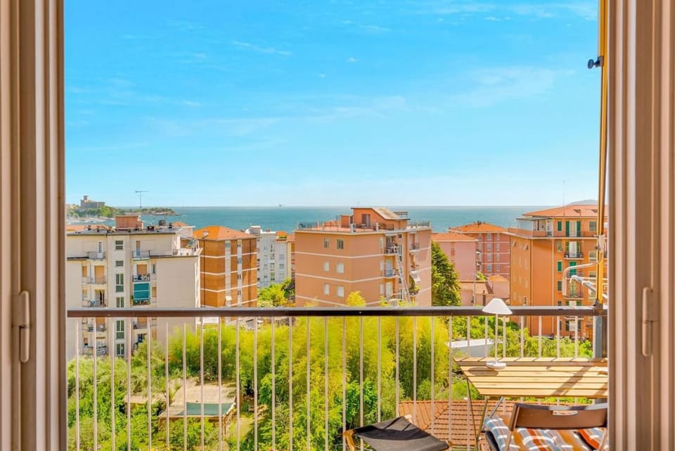 Casa Azzurra-Terrace-Seaview Apartment in Lerici