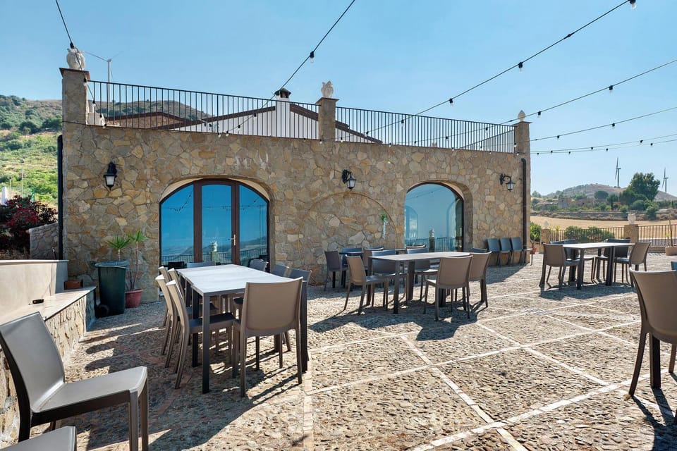 Sikania Agrirelais Farm Stay in Sicily
