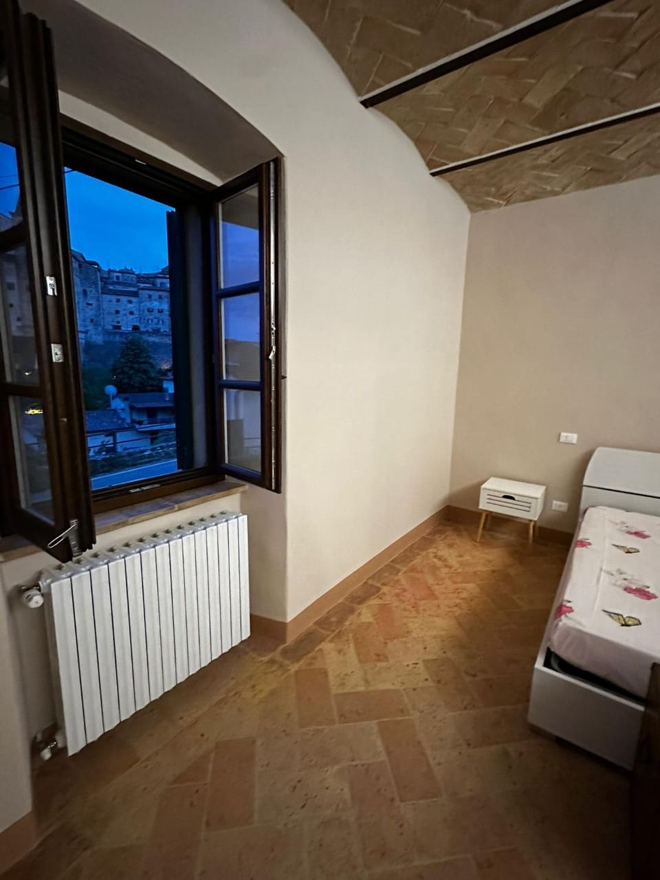 View (from property/room), Bedroom, City view
