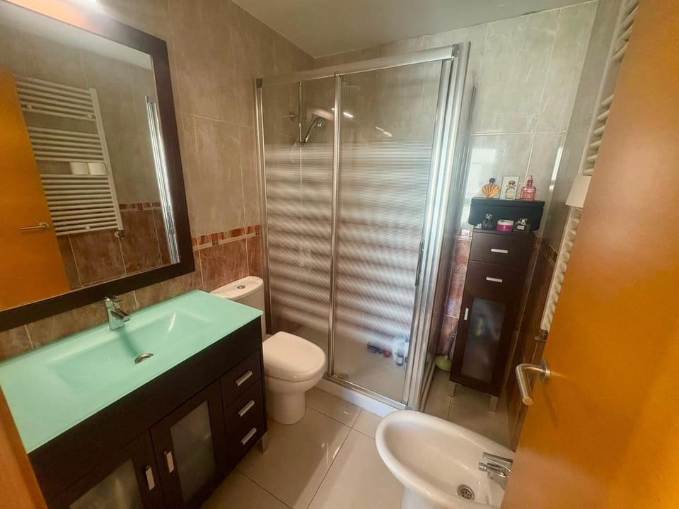 Shower, Toilet, bidet