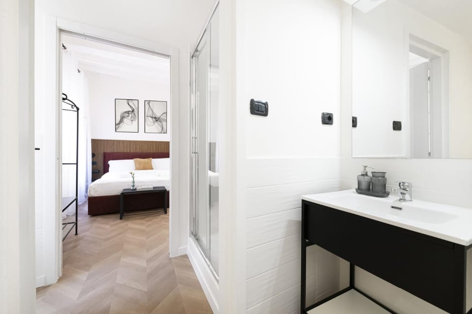 Easylife - Suite in Piazza del Duomo Como Bed and Breakfast in Como