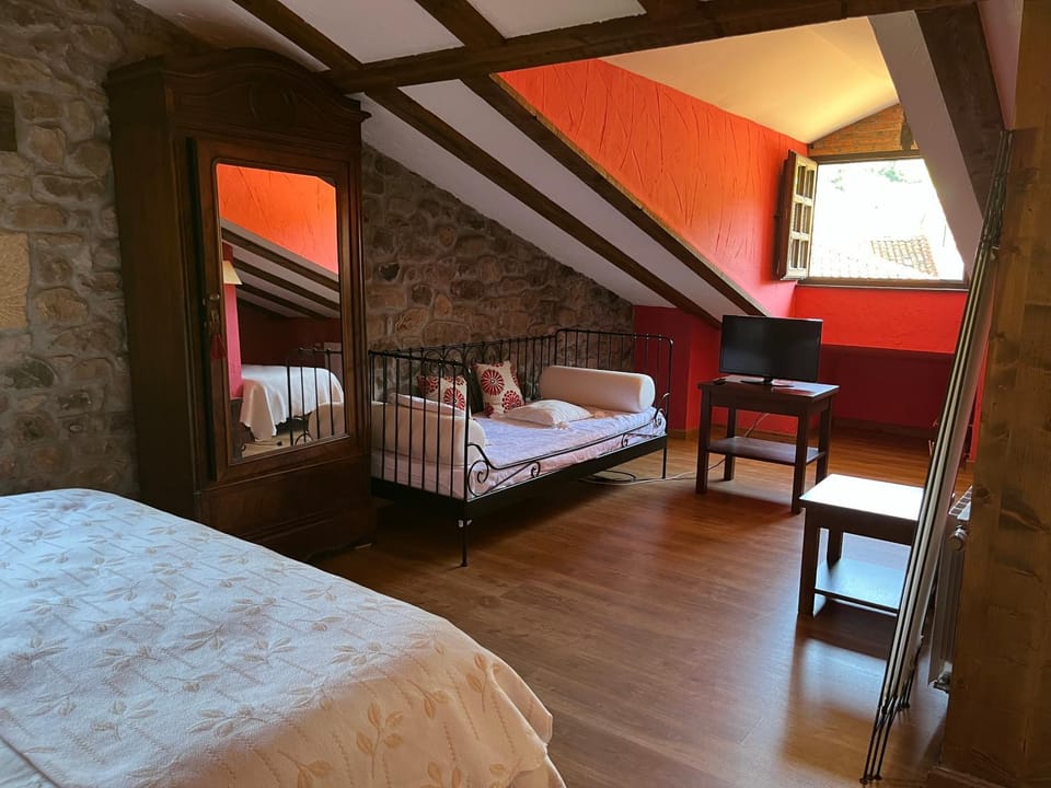 Posadaochohermanas Country House in Cantabria