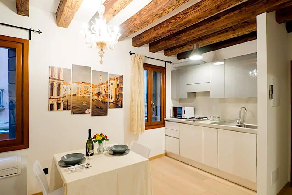 San Marco Luxury Studio Apartment in San Marco
