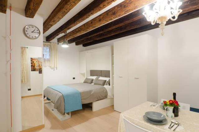 San Marco Luxury Studio Apartment in San Marco
