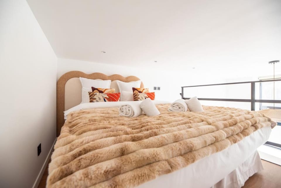Bright & Modern Apartment in Central Paris Apartment in Paris
