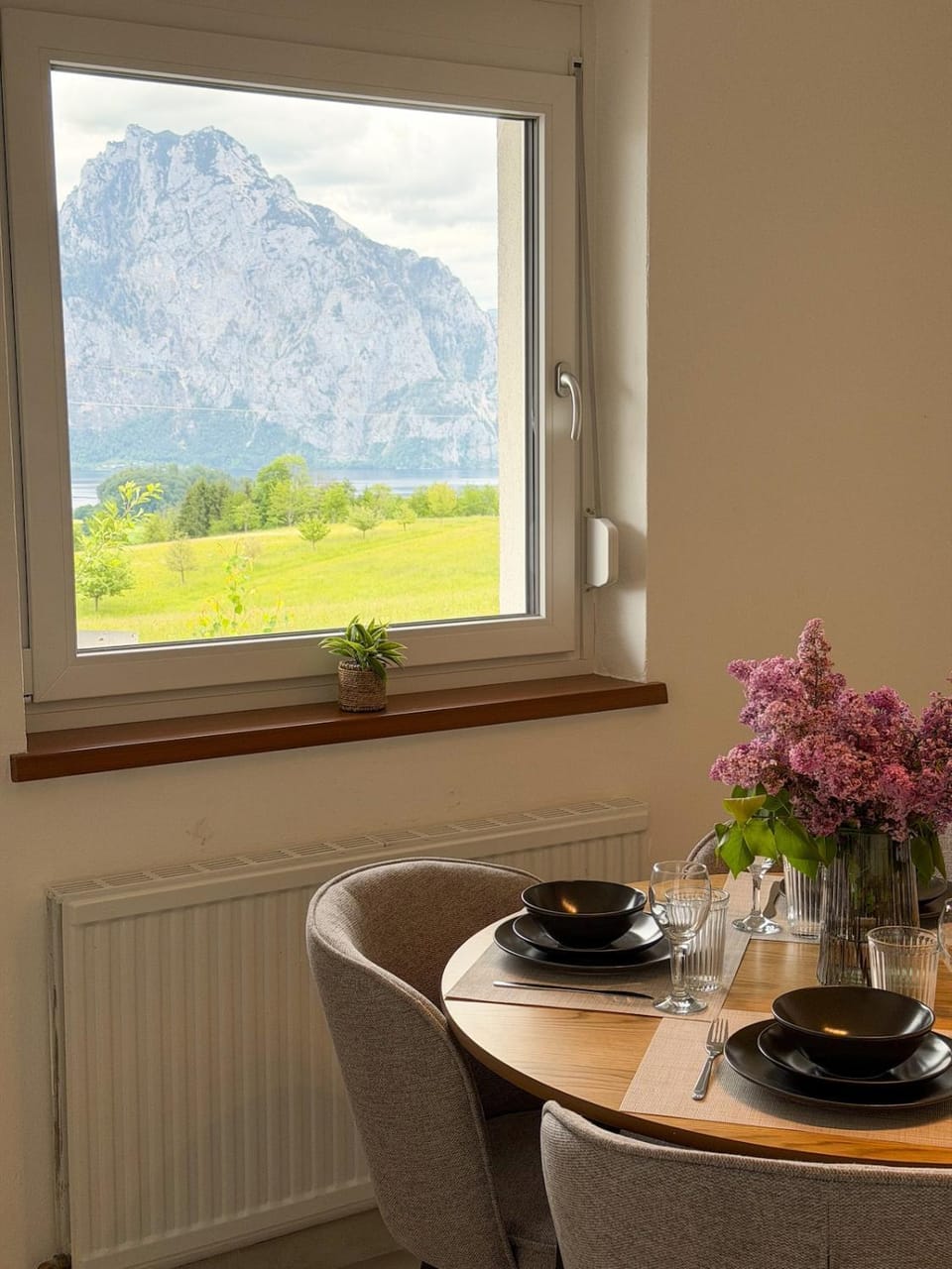 Apartment am Traunsee mit Panorama Seeblick 1 House in Salzburgerland