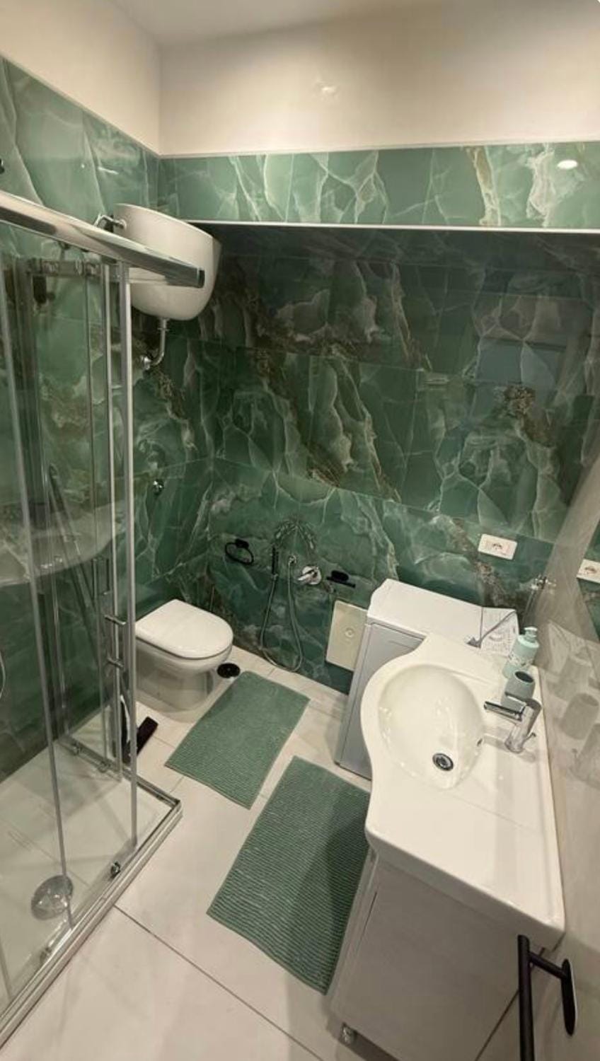 Shower, Toilet, Bathroom