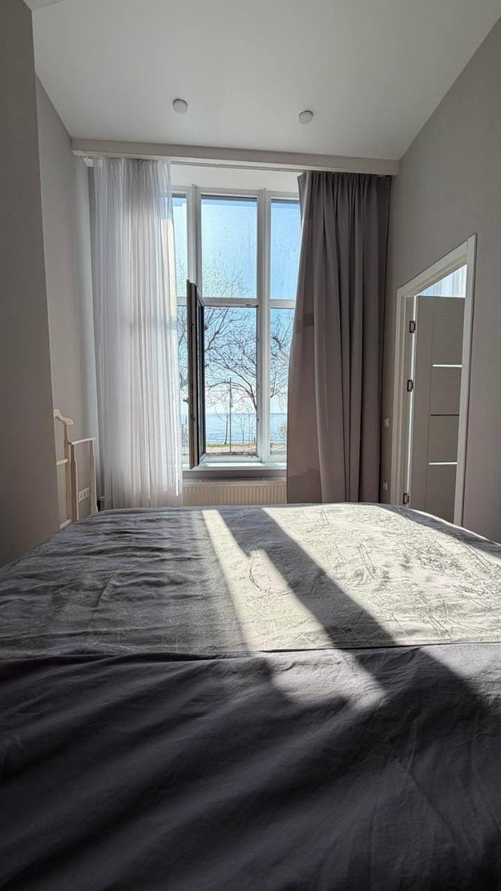 Апартаменти з видом на море 13ст Фонтана, 53м Apartment in Odessa