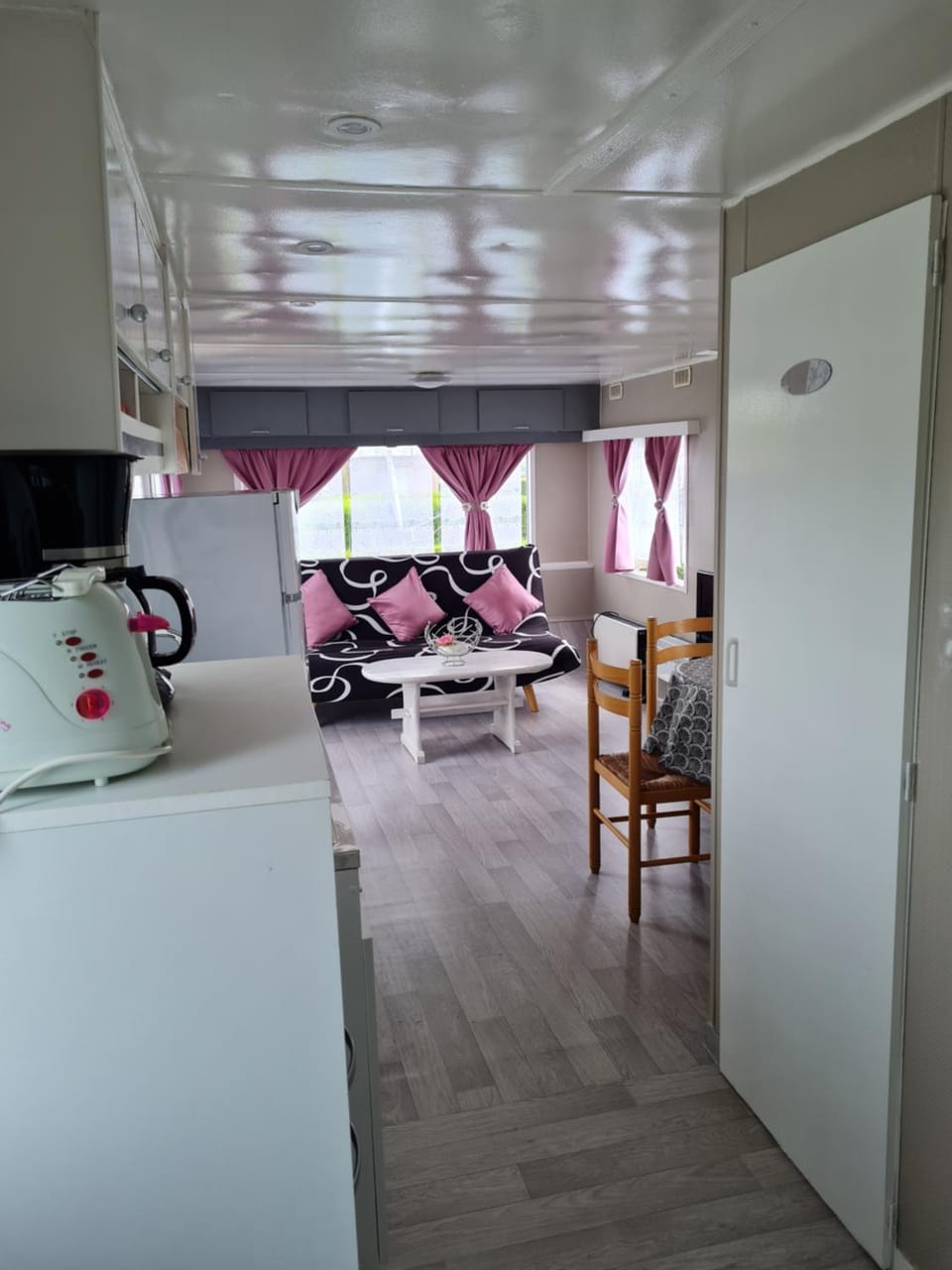 Mobilhome empl 28 Campground/ 
RV Resort in Normandy
