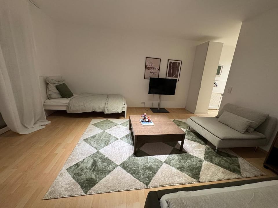LIV Apartment- Stylish city suite with terrace and parking Apartment in Worms